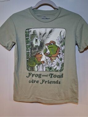 Frog and Toad Are Friends Short Sleeve Tee - Sage Green